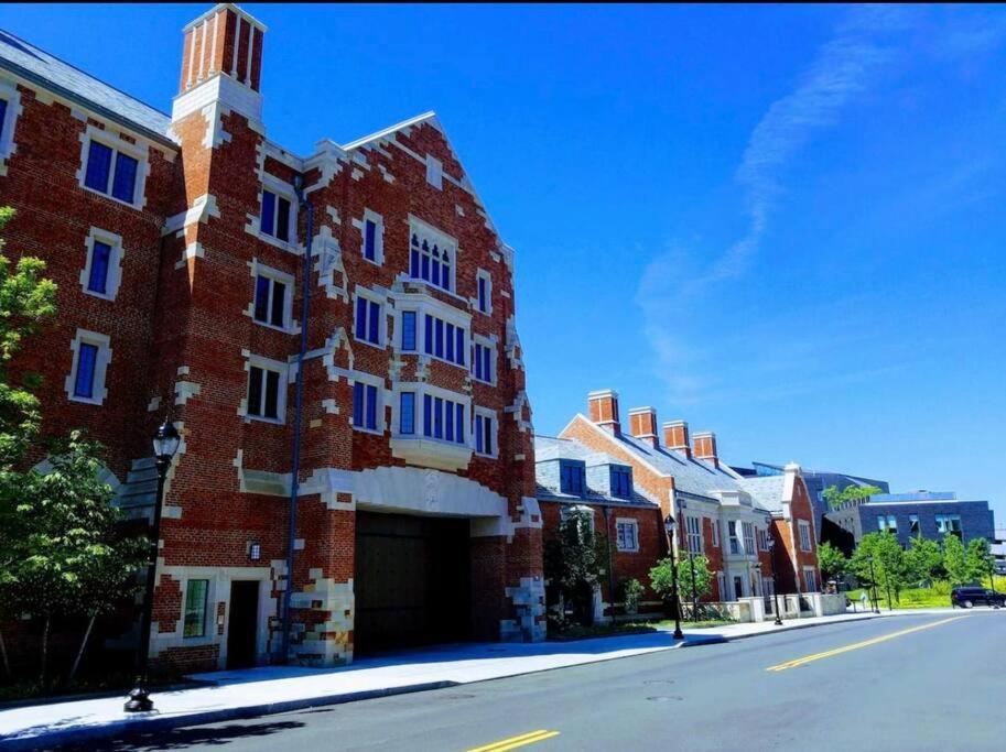 Golden Gem In Heart Of East Rock Quiet 3Br Near Dt And Yale Lejlighed New Haven Eksteriør billede