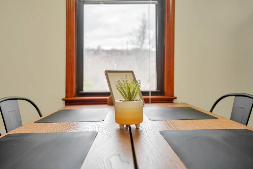 Golden Gem In Heart Of East Rock Quiet 3Br Near Dt And Yale Lejlighed New Haven Eksteriør billede