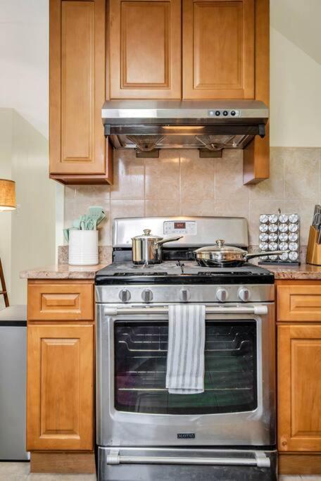 Golden Gem In Heart Of East Rock Quiet 3Br Near Dt And Yale Lejlighed New Haven Eksteriør billede
